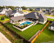 129 Magnolia Cir E, La Vernia image