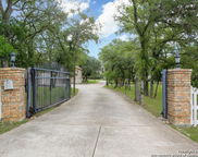 424 Honey Oaks Ln, San Antonio image