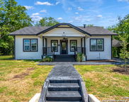 634 Bailey Ave, San Antonio image