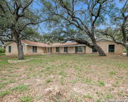 Fm 2200, Devine image