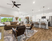 103 James Box, Blanco image