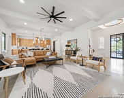 211 Spacious Sky, San Antonio image