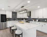 123 E Brandon Dr, San Antonio image