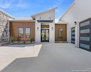 995 Belle Oaks Blvd, Bulverde image
