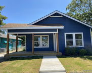 2122 Cincinnati, San Antonio image