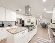 1428 Lee, New Braunfels image