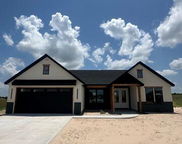129 Merion, La Vernia image