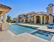 104 Falcon Crest, Boerne image