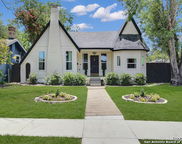 902 Bailey, San Antonio image
