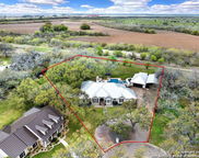 1409 Woodland Ct, Hondo image