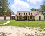 1435 Meadow Glen, Adkins image