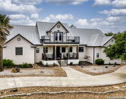 725 Winding View, New Braunfels image
