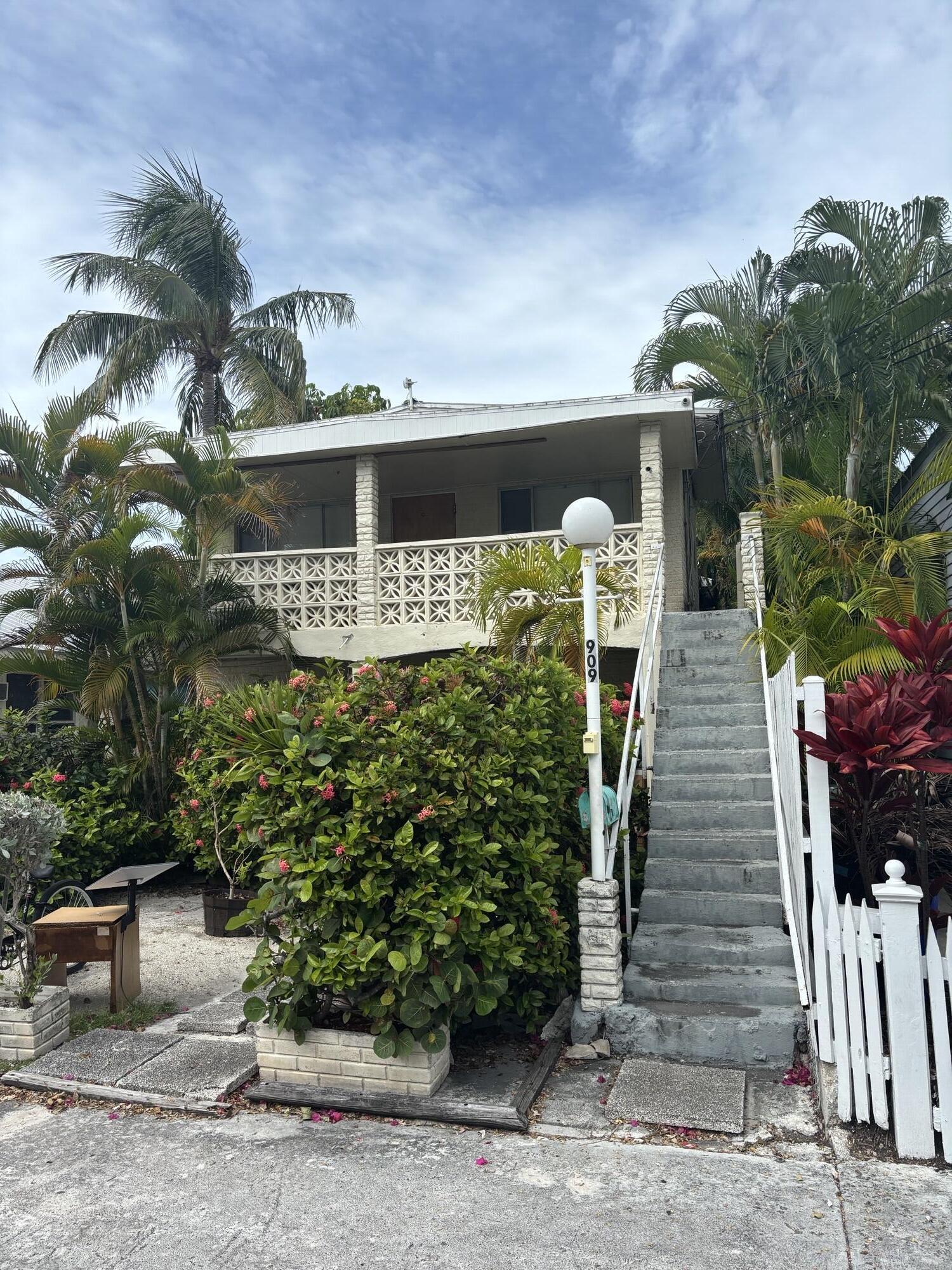 909 Grinnell Street Key West - 31aec08fafcfe8ddd1d0f96f4ac526b9