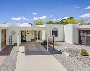 221 N Calle Del Lago, Green Valley image