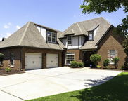 226 Kenniston Dale, Pelham image