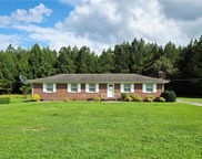 18385 Wakefield Road, Southampton - North image