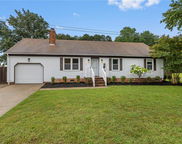 544 Aylesbury Drive, South Chesapeake image