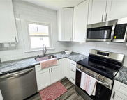 120 Oak Street, Central Suffolk image