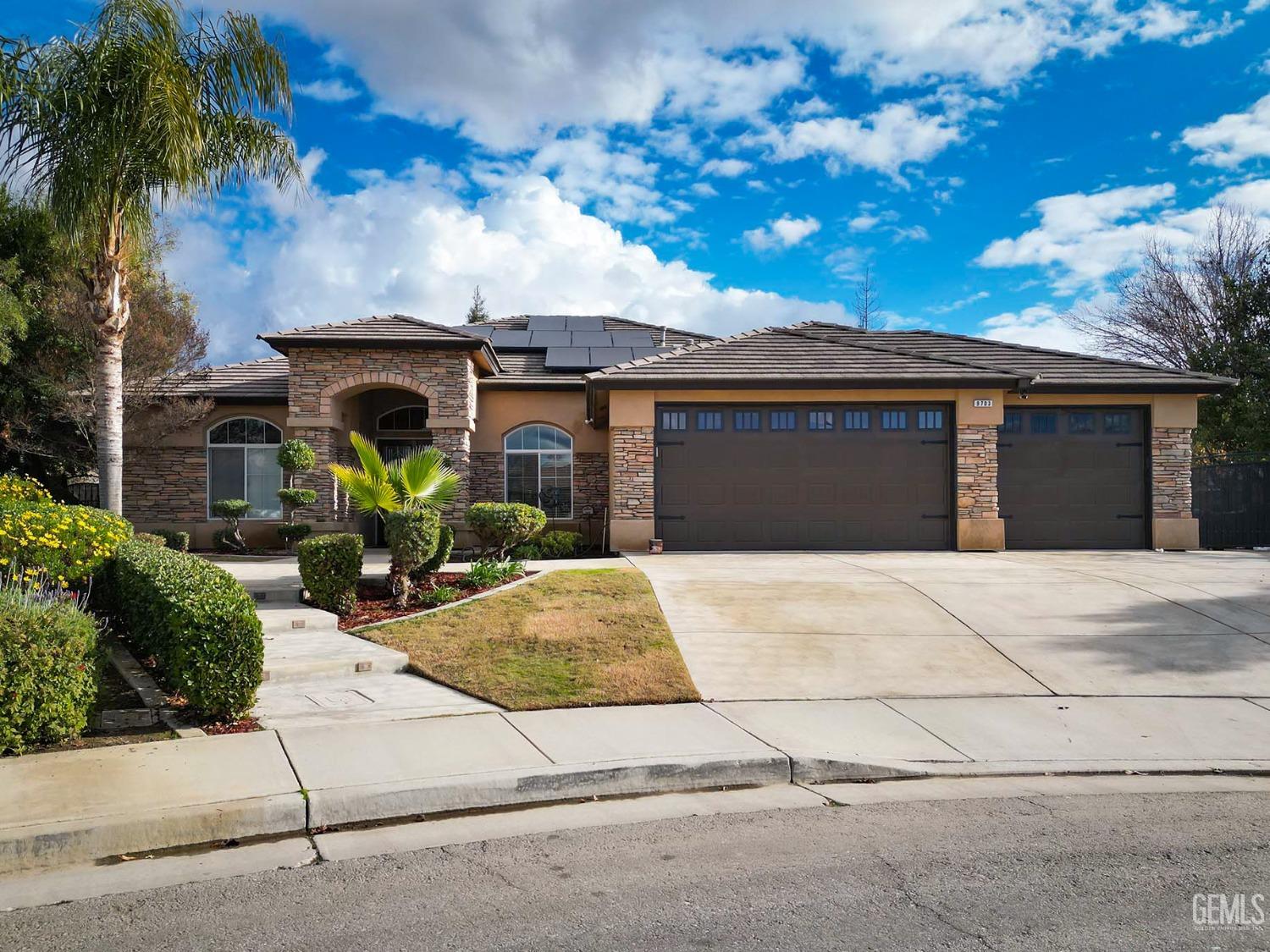 MLS 202400235, 9703 Carbondale, Bakersfield, CA, 4 Beds, 3 Baths, Zip