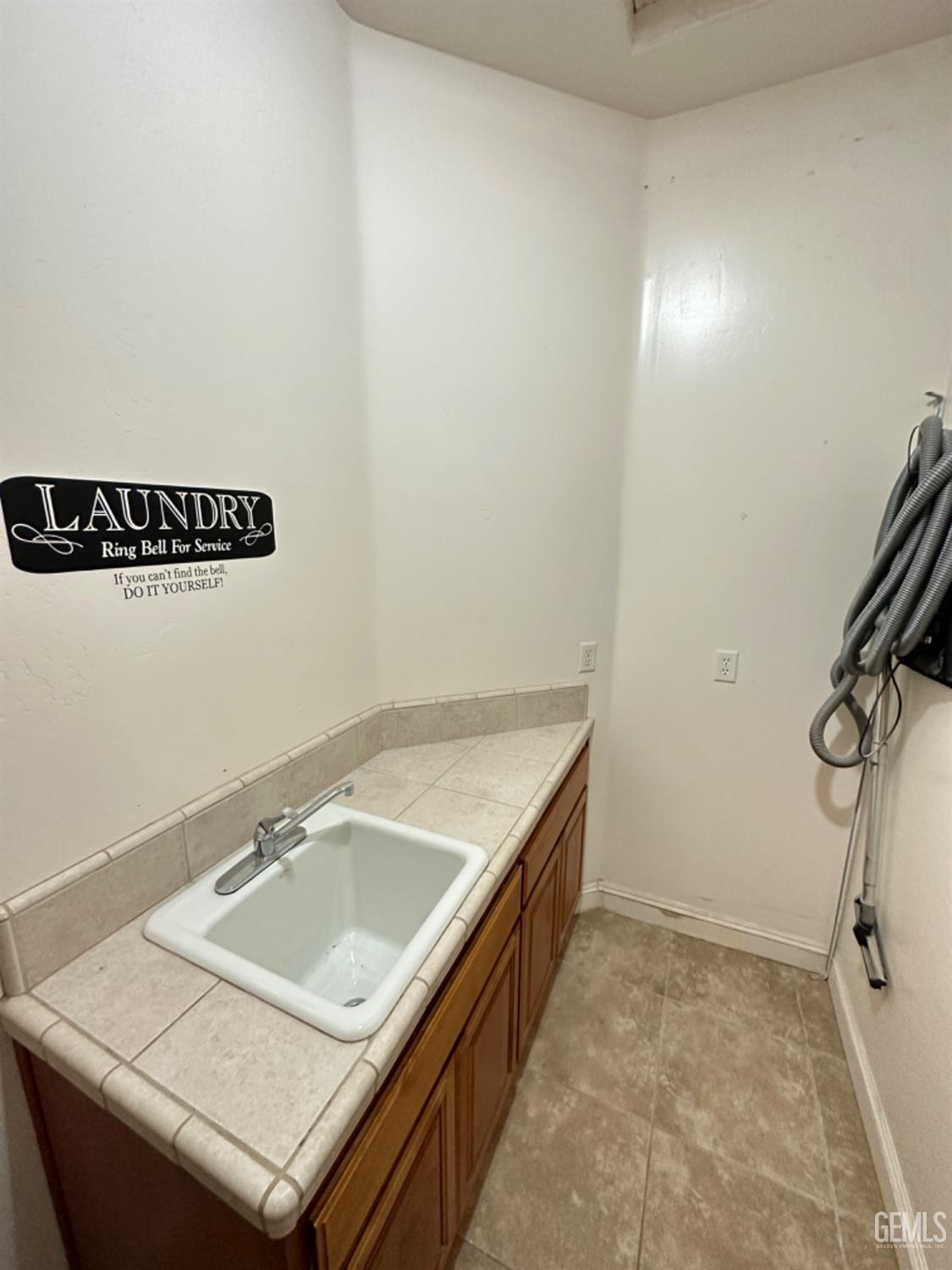 MLS 202312168, 12513 Harrington, Bakersfield, CA, 5 Beds, 4 Baths, Zip