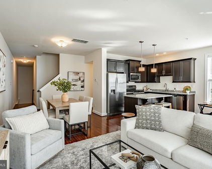218 Dana Dr Unit #77, West Chester