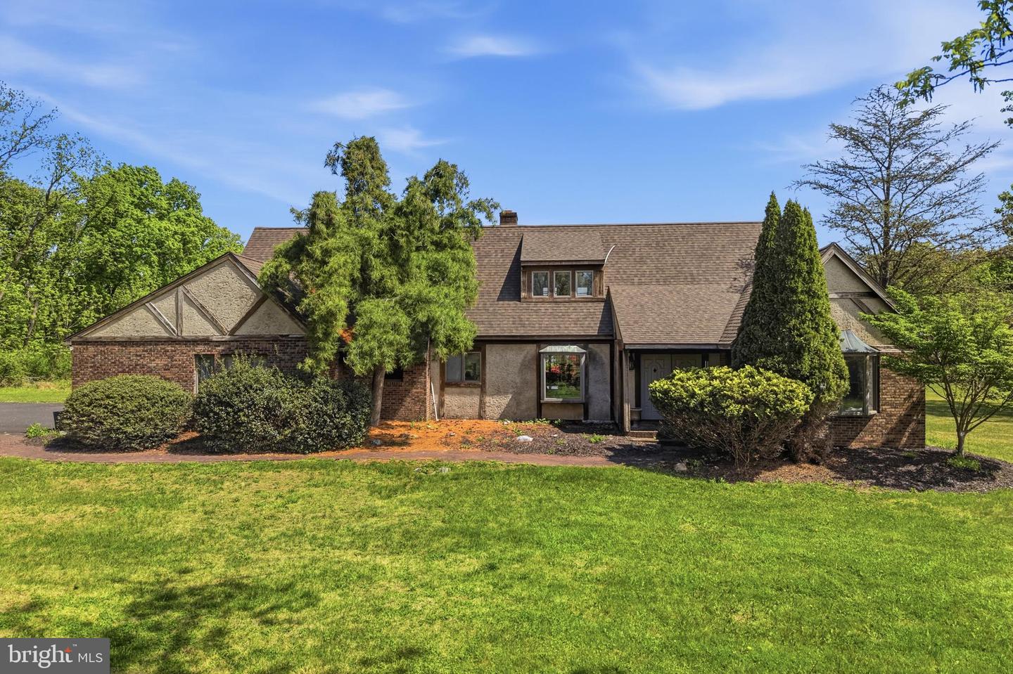 2045 Adams Rd, East Greenville, 18041