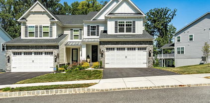 1724 Frost Ln, West Chester
