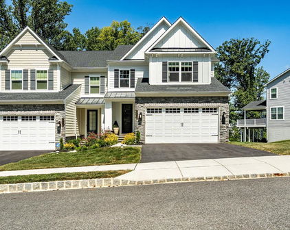 1724 Frost Ln, West Chester