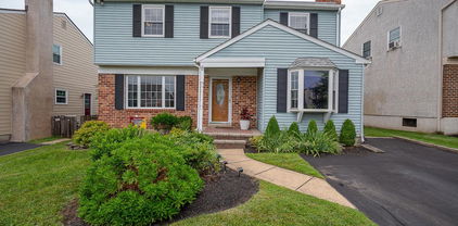 316 Greenbriar Ln, Havertown