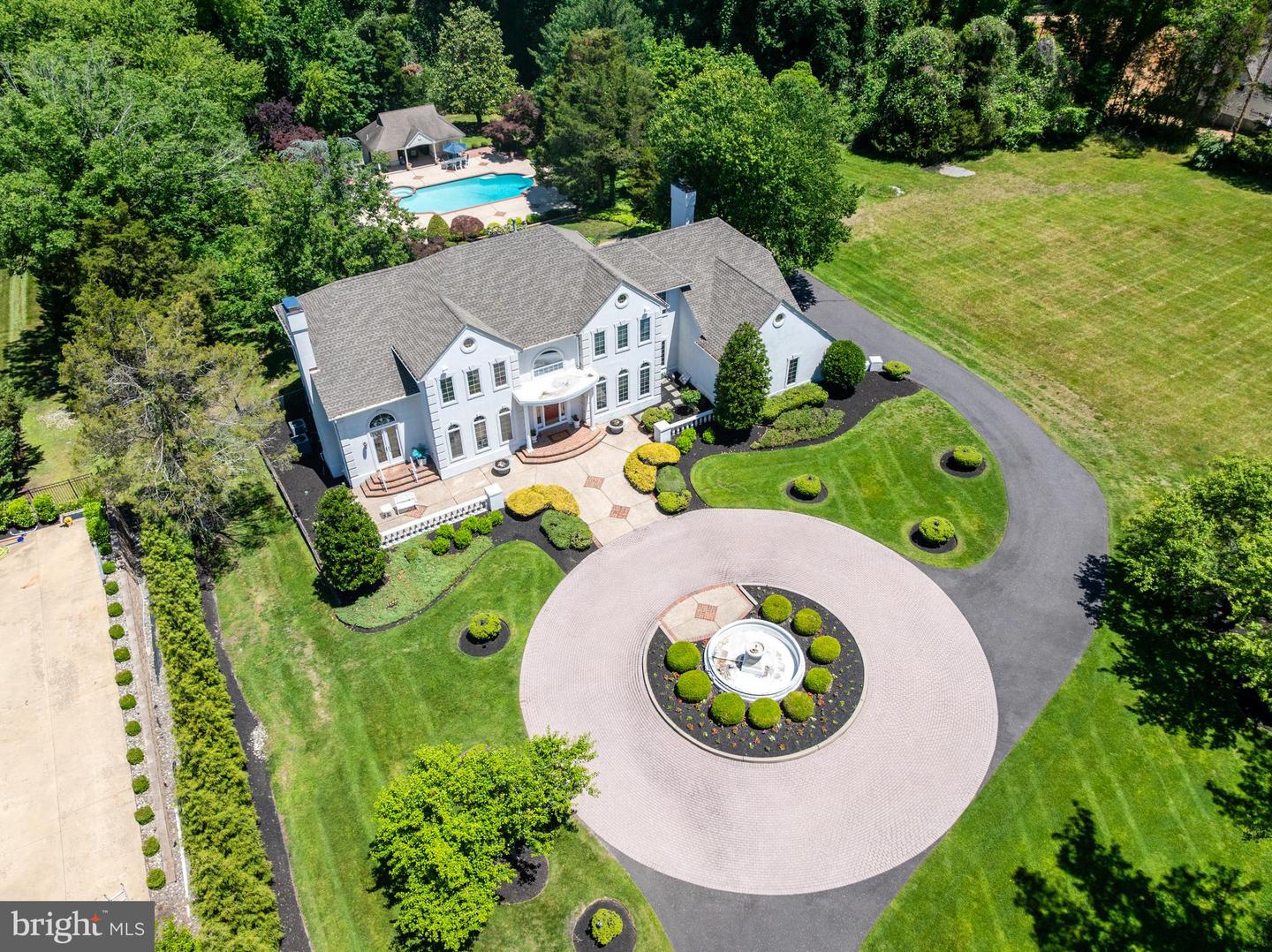 Hunt Tract Elegance: Homes by Joe Wiessner™